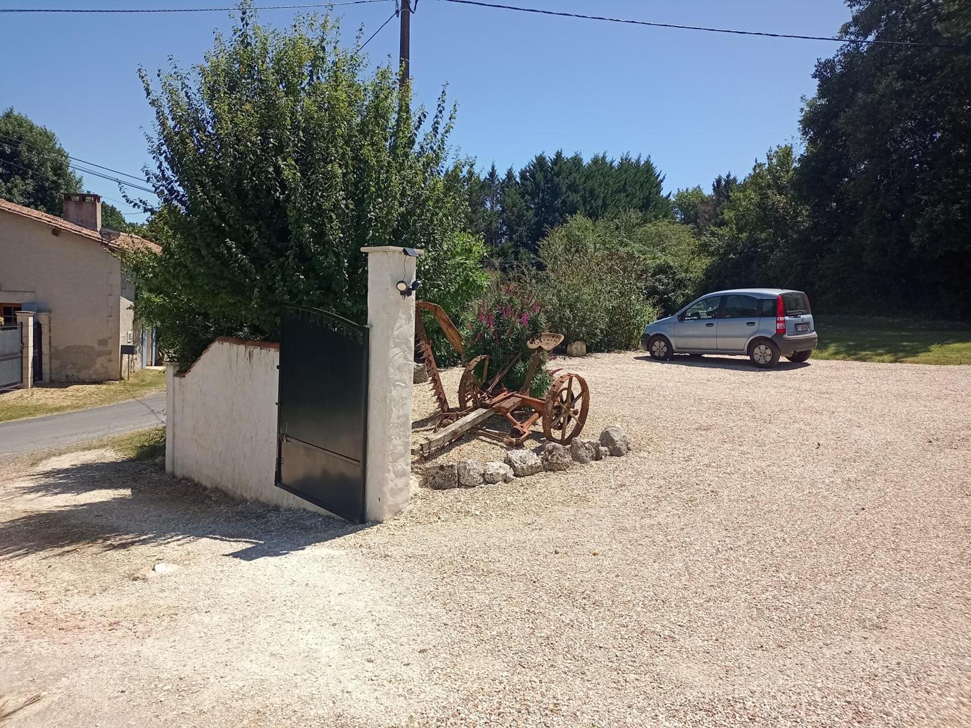 La Vieille Grange - Saint-Privat-Des-Pres Bed & Breakfast Exterior photo